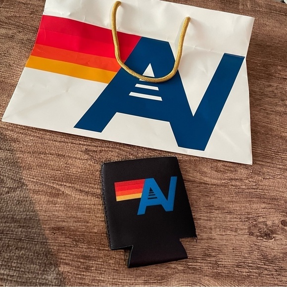 Aviator Nation Black North Shore Oahu Koozie - Picture 2 of 2